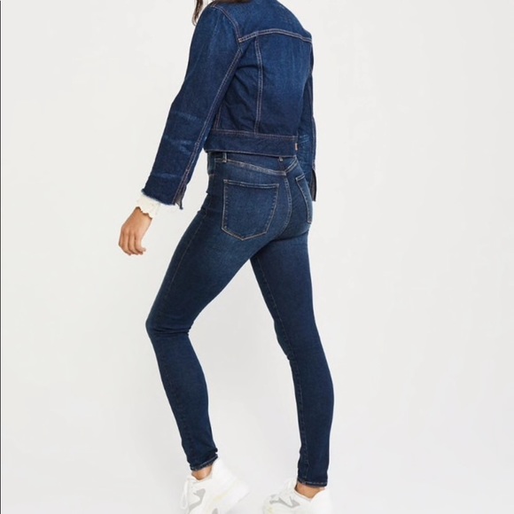 Abercrombie Denim High Rise Jeans - Picture 2 of 5